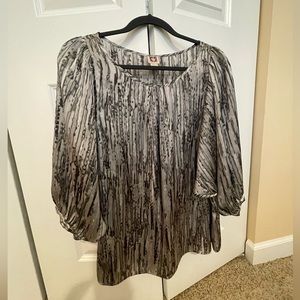 Anne Klein Grey & Black Silky Top Size L